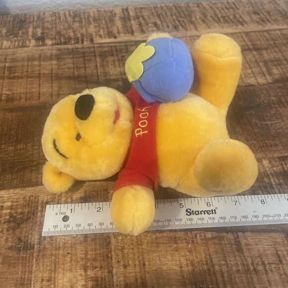 Applause Winnie The Pooh Bear Plush HTF 7” Disney Honey Pot Stuff Animal - Picture 8 of 9